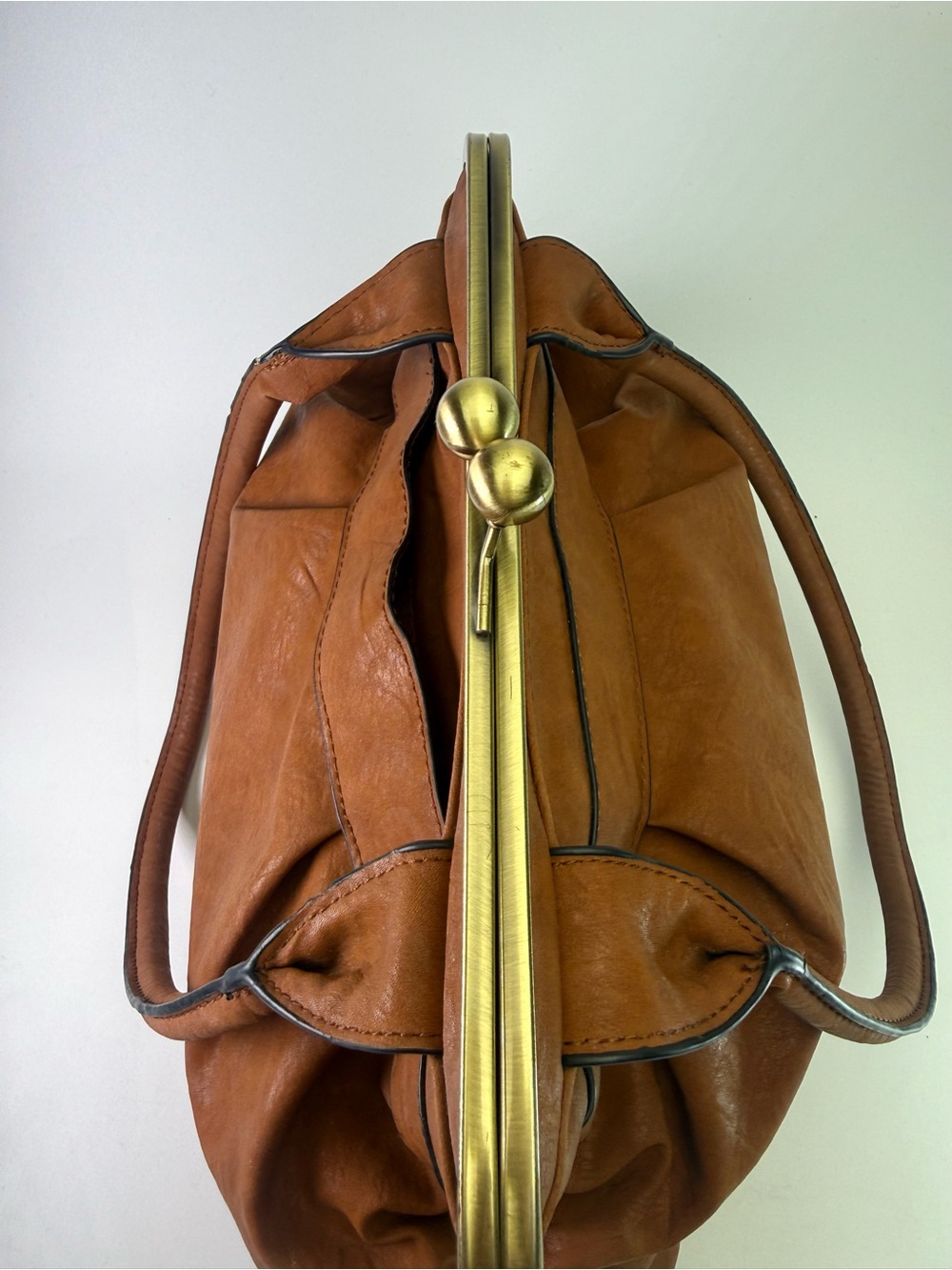 Vintage-Inspired Tan Vegan Leather Frame Satchel - Picture 5 of 8